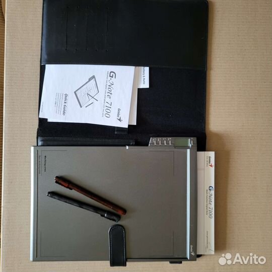 Блокнот Genius G-Note 7100