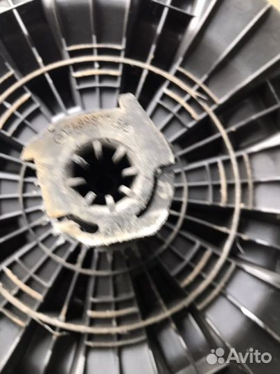 Крепление запасного колеса Mercedes W210(4038)