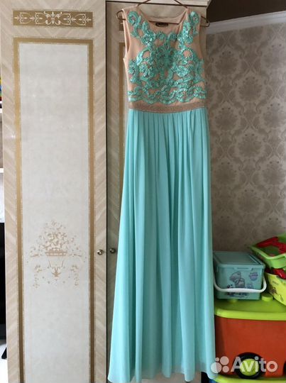 Вечернее платье в пол