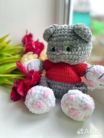 Вязаный котик плюшевый ручная работа