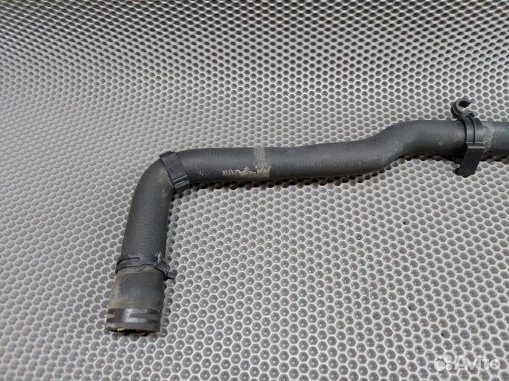 Патрубок радиатора верхний VW Touareg BMV 3.2