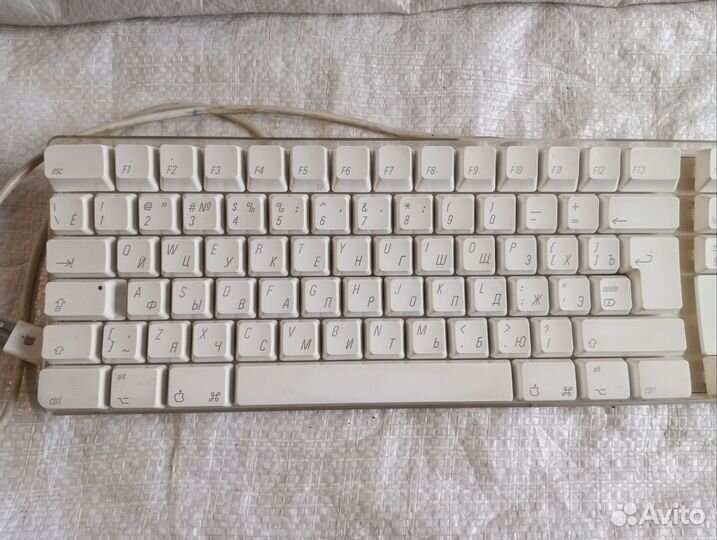 Проводная клавиатура Apple A1048