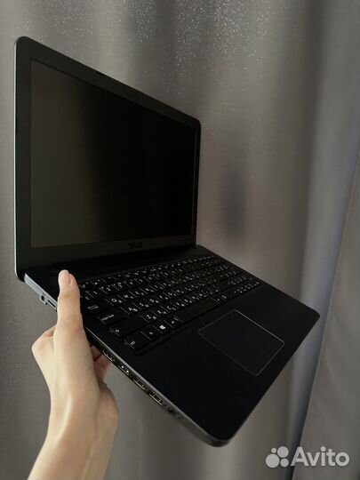 Ноутбук asus