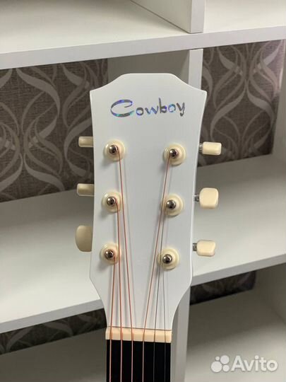 Гитара новая