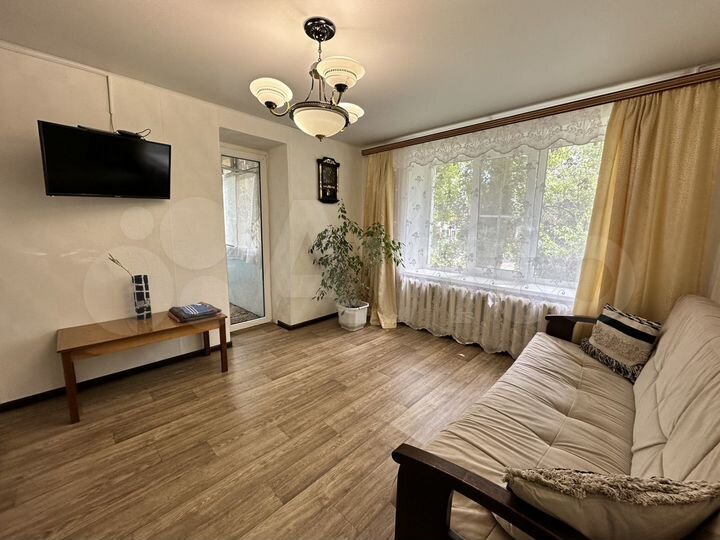 2-к. квартира, 38 м², 1/9 эт.