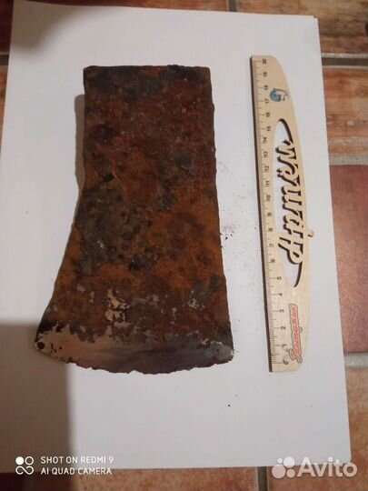 Топор старинный