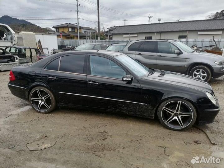 Авто на разбор Mercedes-Benz E-Class W211 272.943