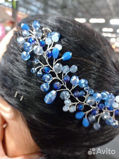 Веточка в прическу