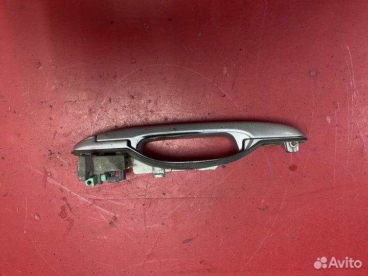 Ручка двери передняя левая Nissan Liberty (M12)