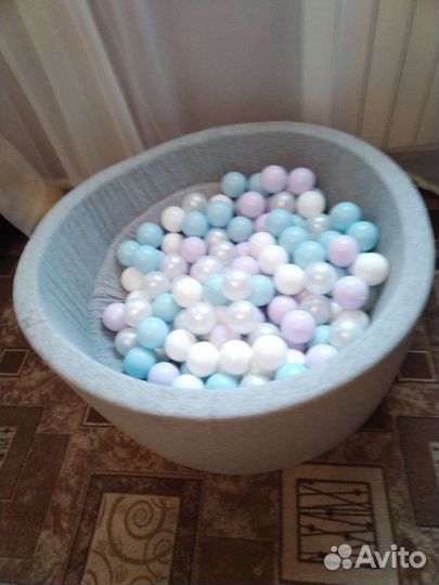 Бассейн с шариками