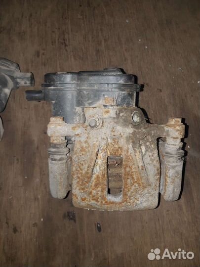 Land Rover Range Rover Evoque суппорт задний