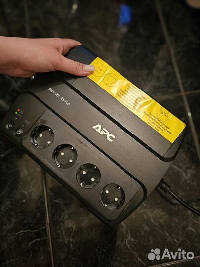Ибп APC Back-UPS ES 700VA