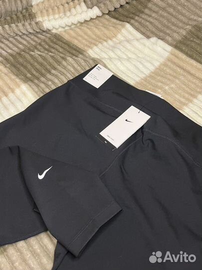 Женские спортивные леггинсы Nike