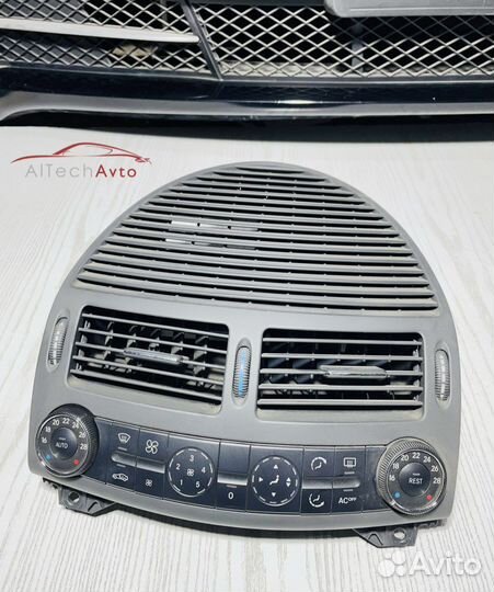 Блок управления климатом Mercedes-Benz W211
