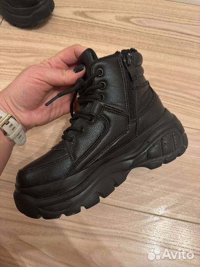 Ботинки для девочки 33