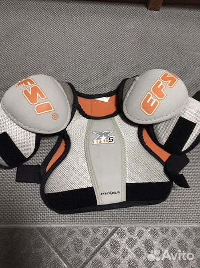 Нагрудник хоккейный