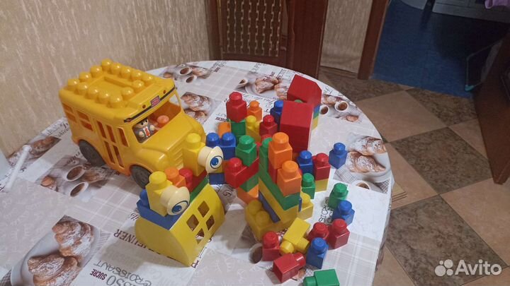 Конструктор lego крупный с автобусом