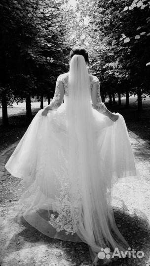 Свадебное Платье 46 48 длинное со шлейфом