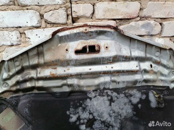 Капот Nissan Primera p12