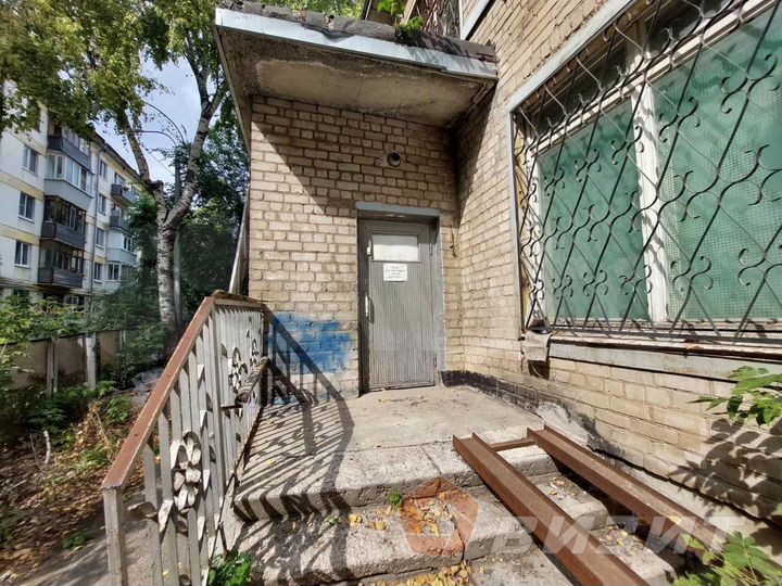 Помещение с вытяжкой, парковкой и разводкой воды