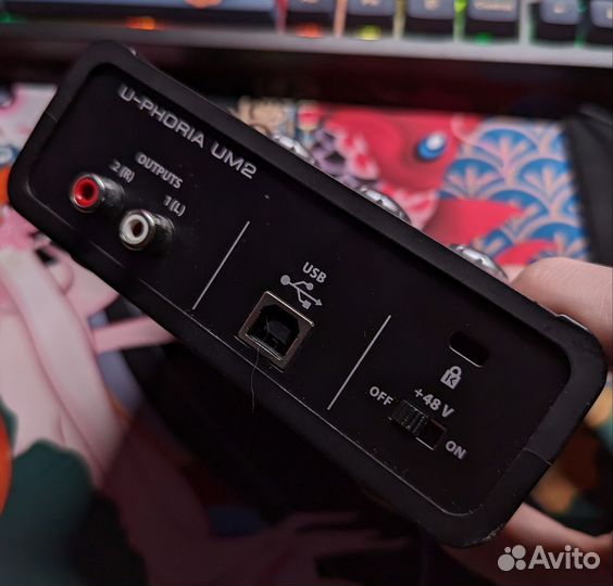 Звуковая карта Behringer u phoria um2