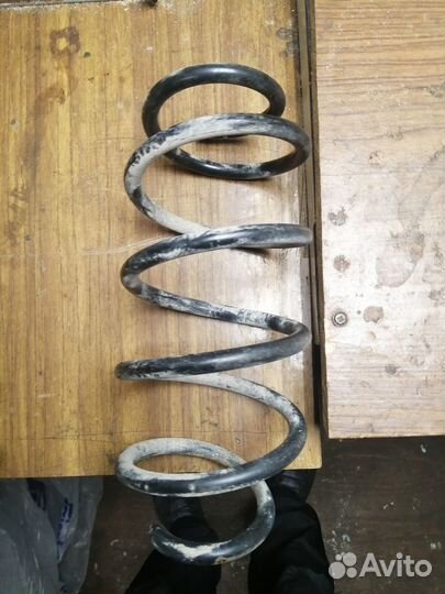 Пружины передние Volkswagen Passat B6