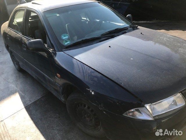 Разбор на запчасти Mitsubishi Carisma