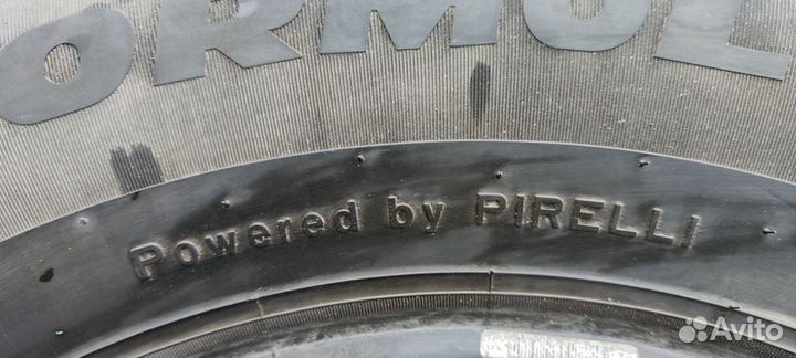 Pirelli Formula Ice 215/70 R16 100T