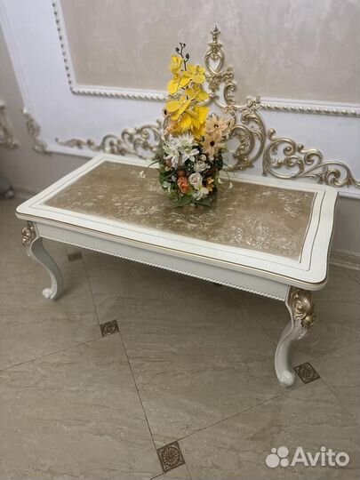 Журнальный стол