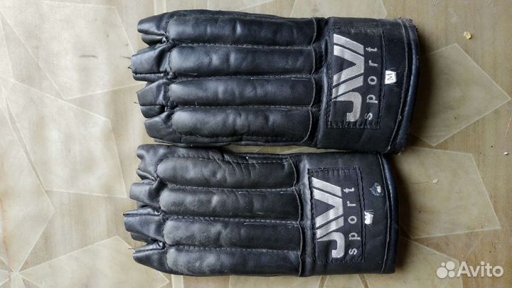 Перчатки для единоборств