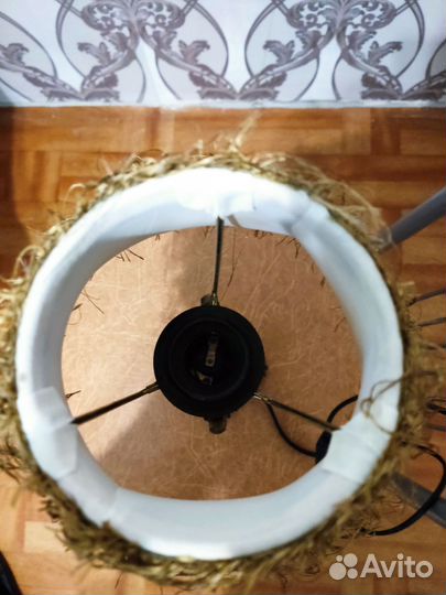 Лампа настольная