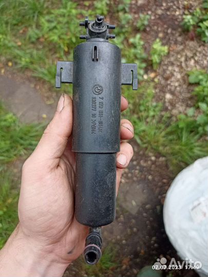 Форсунка омывателя фар BMW