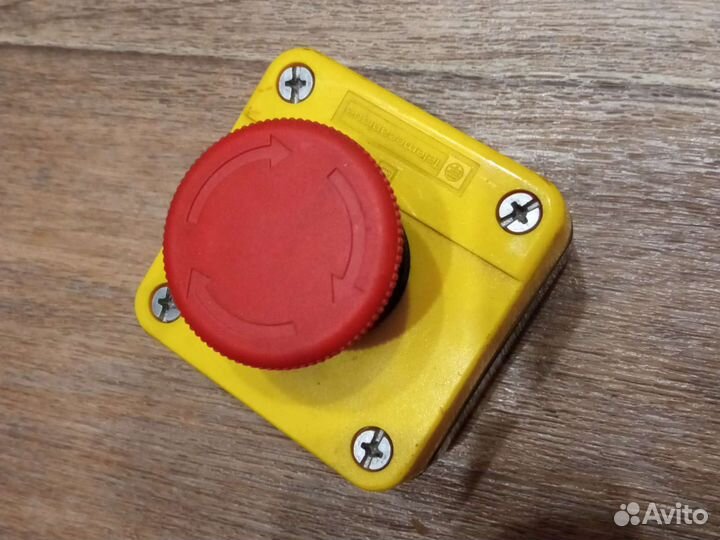 Кнопка электрическая 