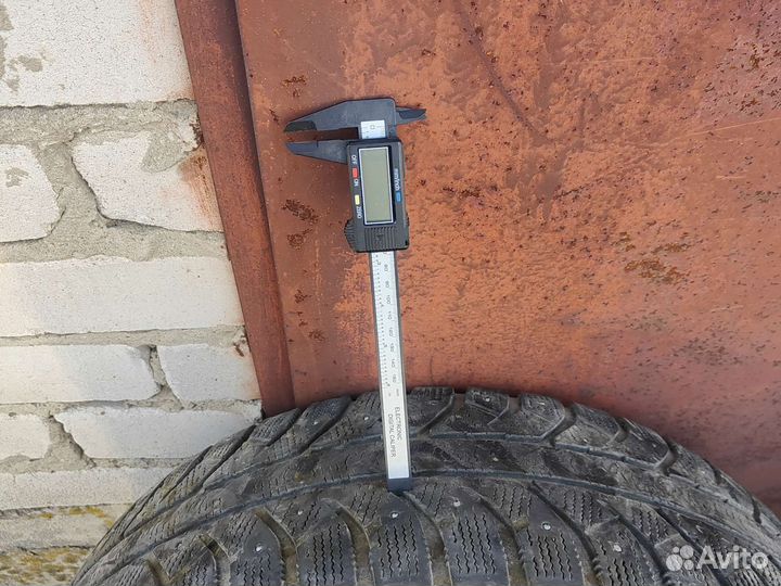 Bridgestone Ice Cruiser 7000 265/65 R17 116T