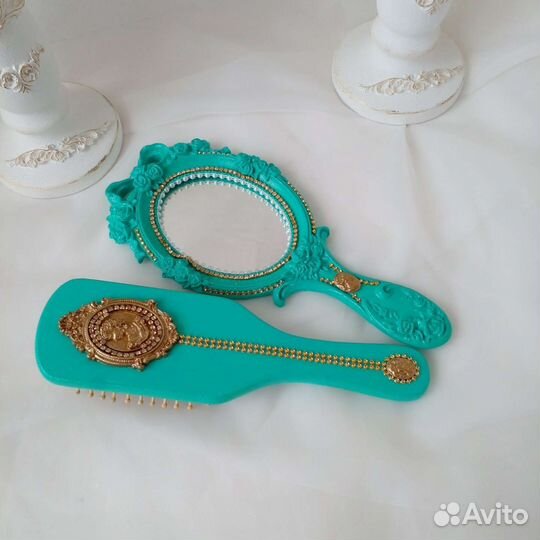 Набор зеркало и расчёска