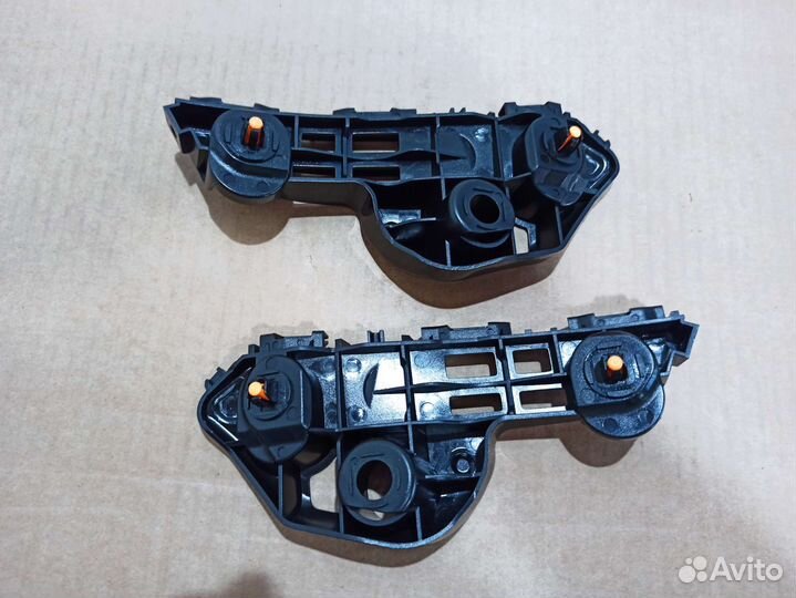 Крепление бампера Toyota Camry (V70) 2018+