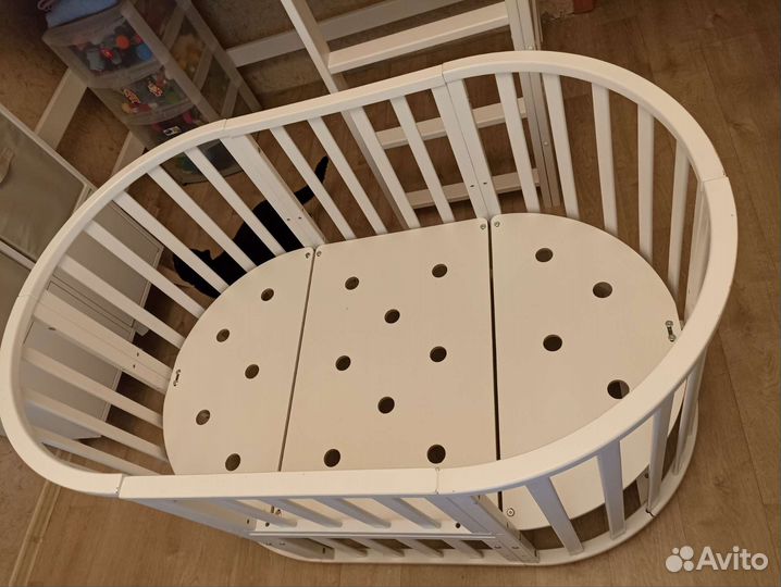 Детская овальная кроватка