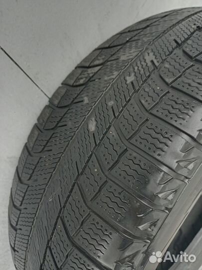 Michelin X-Ice 215/65 R16