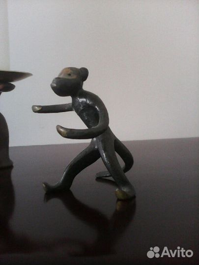 Подсвечник бронзовая фигурка