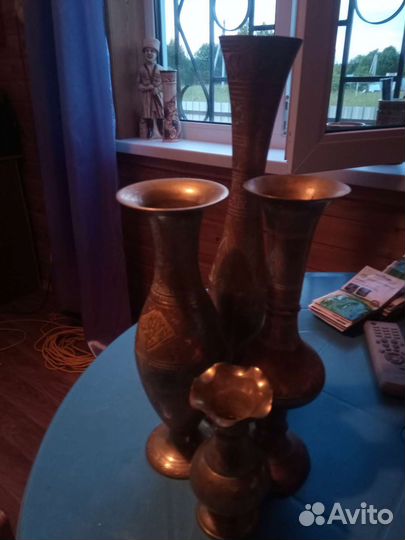 Бронзовые индийские старинные вазы 4 шт