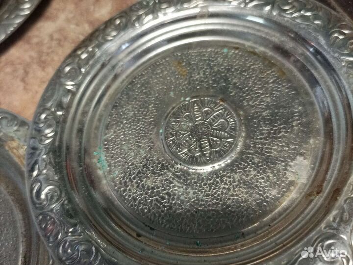 Блюдце и подстаканник