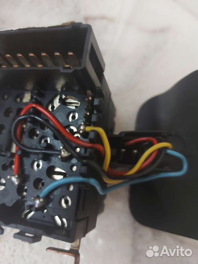 Переключатель поворотов подрулевой Renault Logan 1