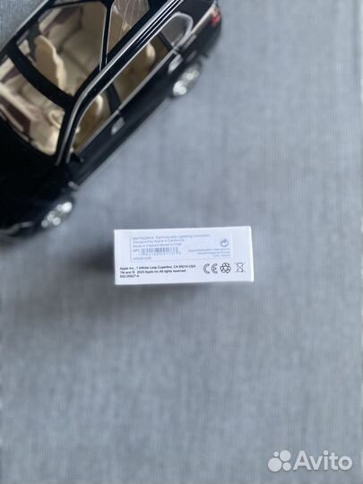 Проводные наушники Apple EarPods (Lightning) белый