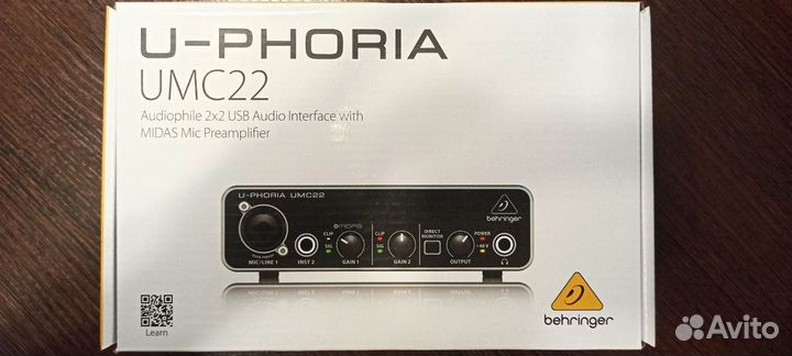 Звуковая карта (аудиоинтерфейс) Behringer UMC22