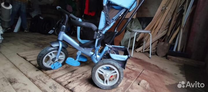 Детский велосипед с ручкой