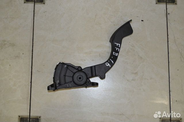 Педаль газа Ford Focus 2