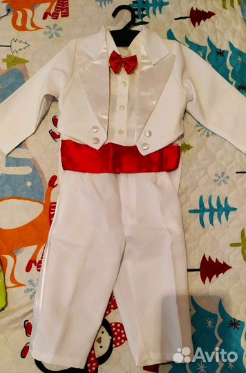 Шикарный новый костюм для мальчика