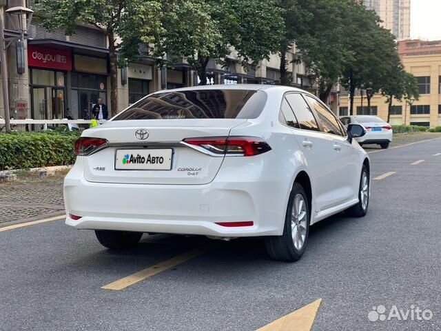 Toyota Corolla 1.2 CVT, 2021, 17 800 км