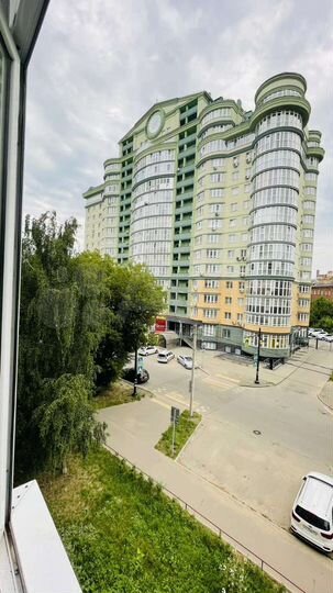 2-к. квартира, 53 м², 4/9 эт.