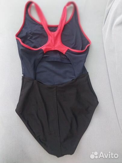 Купальник женский слитный спортивный